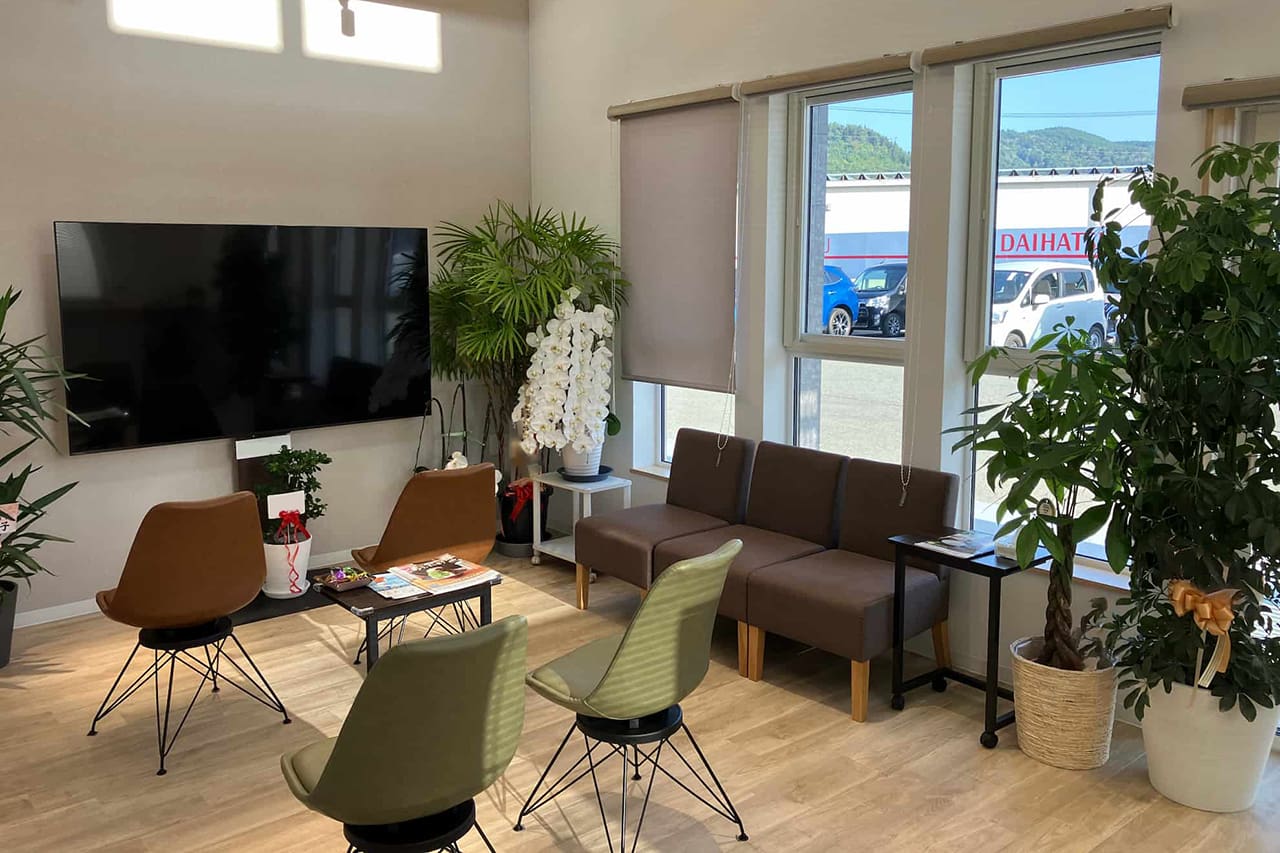 有限会社カーショップフジイ俱楽部の店内