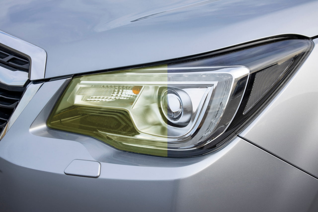 車のヘッドライト